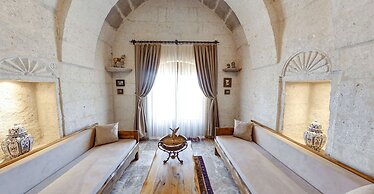 AGES IN CAPPADOCIA PREMIUM SUIT