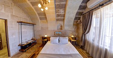 AGES IN CAPPADOCIA PREMIUM SUIT