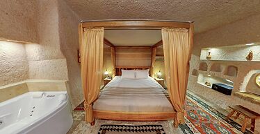 AGES IN CAPPADOCIA PREMIUM SUIT