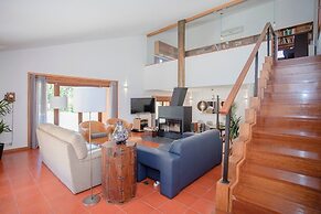 Liiiving in Caminha Countryside Pool House
