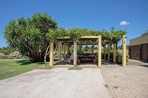 Liiiving in Caminha Countryside Pool House