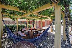 Liiiving in Caminha Countryside Pool House