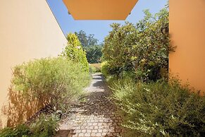 Liiiving in Caminha Countryside Pool House