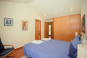 Liiiving in Caminha Countryside Pool House