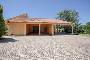 Liiiving in Caminha Countryside Pool House