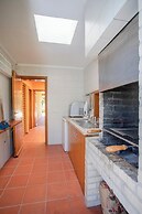 Liiiving in Caminha Countryside Pool House