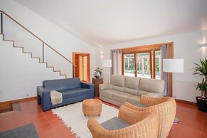 Liiiving in Caminha Countryside Pool House