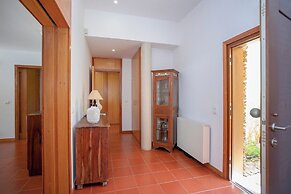 Liiiving in Caminha Countryside Pool House
