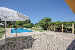 Liiiving in Caminha Countryside Pool House
