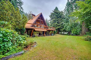 Explore Mt St Helens: A-frame Chalet w/ Deck!