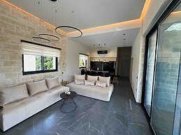 Panstel - Villa Aurora With Private Pool Jacuzzi