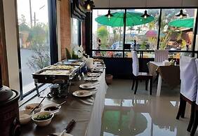 Dongsay Hotel Thakhek