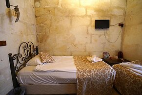 center cave house