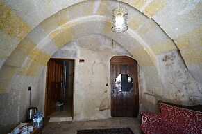 center cave house