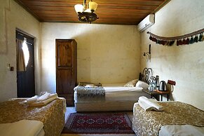center cave house