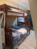 BN 5BR House With Mountain View