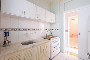 Apartamento c 2 Quartos no Centro Hist Rico