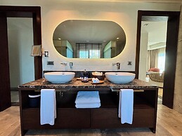 Mavilu Luxury Hotel