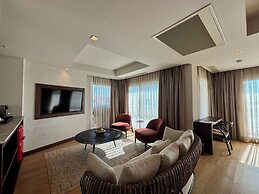 Mavilu Luxury Hotel