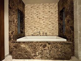 Mavilu Luxury Hotel