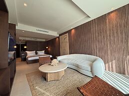Mavilu Luxury Hotel