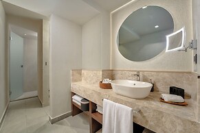 Mavilu Luxury Hotel
