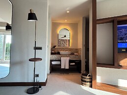 Mavilu Luxury Hotel