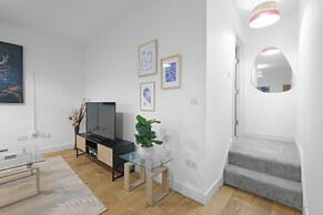 Eastons 1 Bedroom Apt. with Sofa Bed