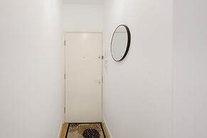 Eastons 1 Bedroom Apt. with Sofa Bed