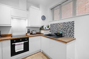 Eastons 1 Bedroom Apt. with Sofa Bed