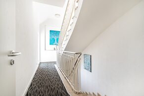 Bella Fino Hotel & Suites