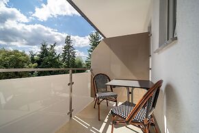 Bella Fino Hotel & Suites