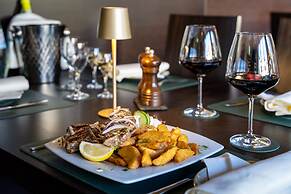 Bella Fino Hotel & Suites