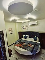 Hotel Meri & Residency