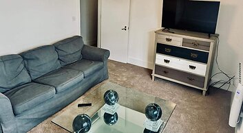 3-bed Seaside Haven - Sleeps 7 & Pet Friendly