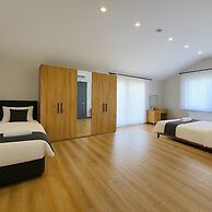 Professionally Maintained Spacious New Suites 2-4