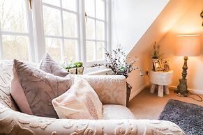 Charming Period Cottage With Free Wifi