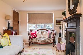 Charming Period Cottage With Free Wifi