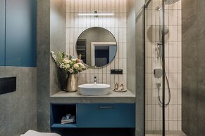Electra Apartments by StayLab