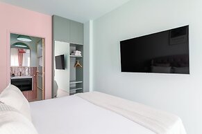 Charm Beach Retreat