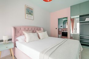 Charm Beach Retreat