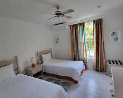 3 Bedroom Beachfront Cozy House