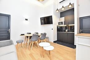Charming Apartment - 2br/7p - Arc de Triomphe