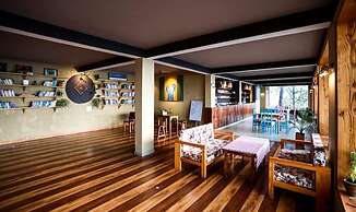 Kasar Rainbow Yoga Retreat