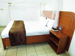 Kim's Breeze Hotel Ltd and Choma Zone