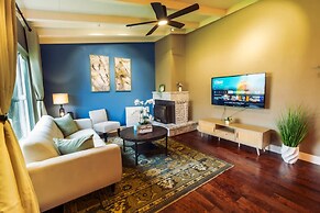 3B Achome Parking Wifi Fully Fenced Yard Jacuzzi