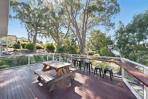 Coningham Beach House - 3 Bedrooms