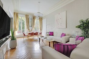 Charming 2br/4p - Georges V / Champs-elysees