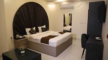 Hotel R Raghavam