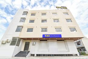 Fabhotel Cozzy Stay
